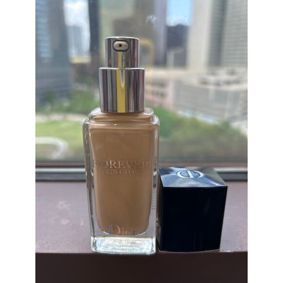 Dior Forever Skin Glow - Picture 3 of 3